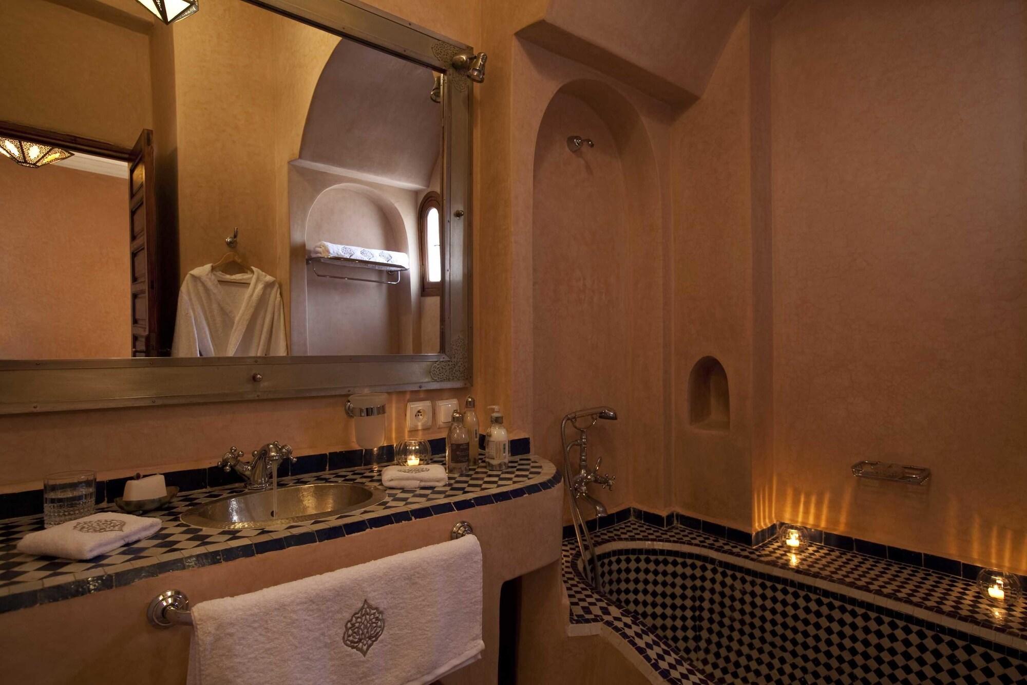 Riad Les Bougainvilliers Marrakesh Exteriör bild